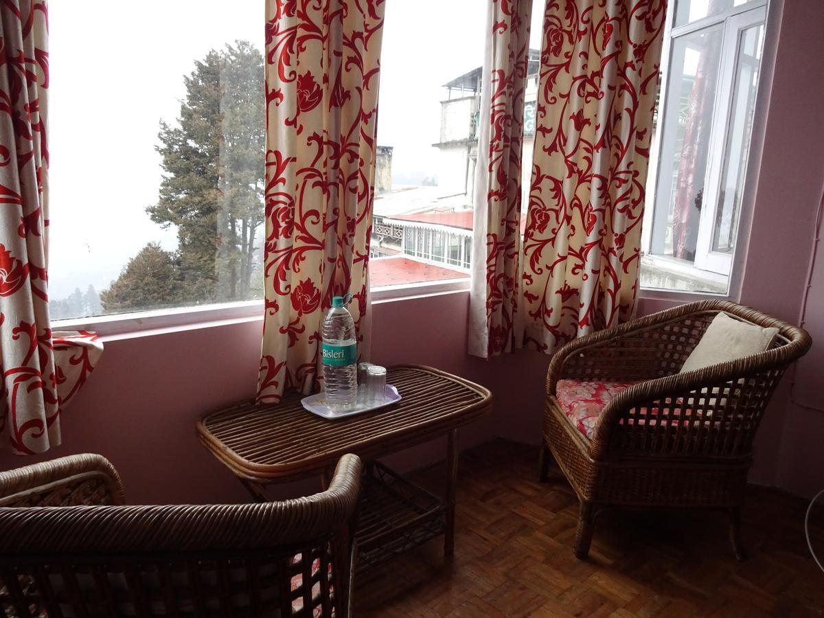 Old - Main Bellevue Heritage Hotel Darjeeling  Exterior foto