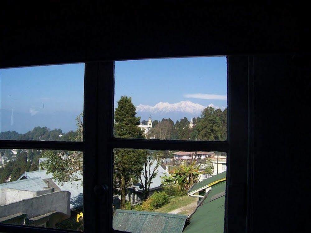 Old - Main Bellevue Heritage Hotel Darjeeling  Exterior foto