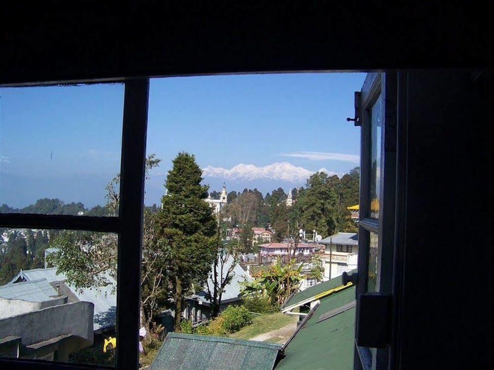 Old - Main Bellevue Heritage Hotel Darjeeling  Exterior foto
